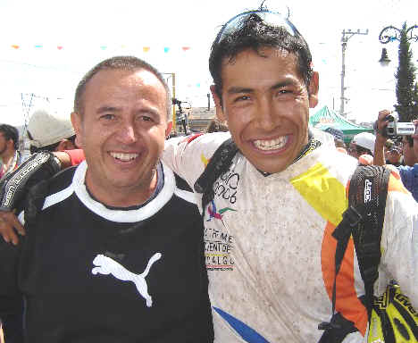 Juan con Jos� Arroyo Hornedo Director de CEAR en lo que se refiere a dar apoyo a los atletas de Alto Rendimiento !!!